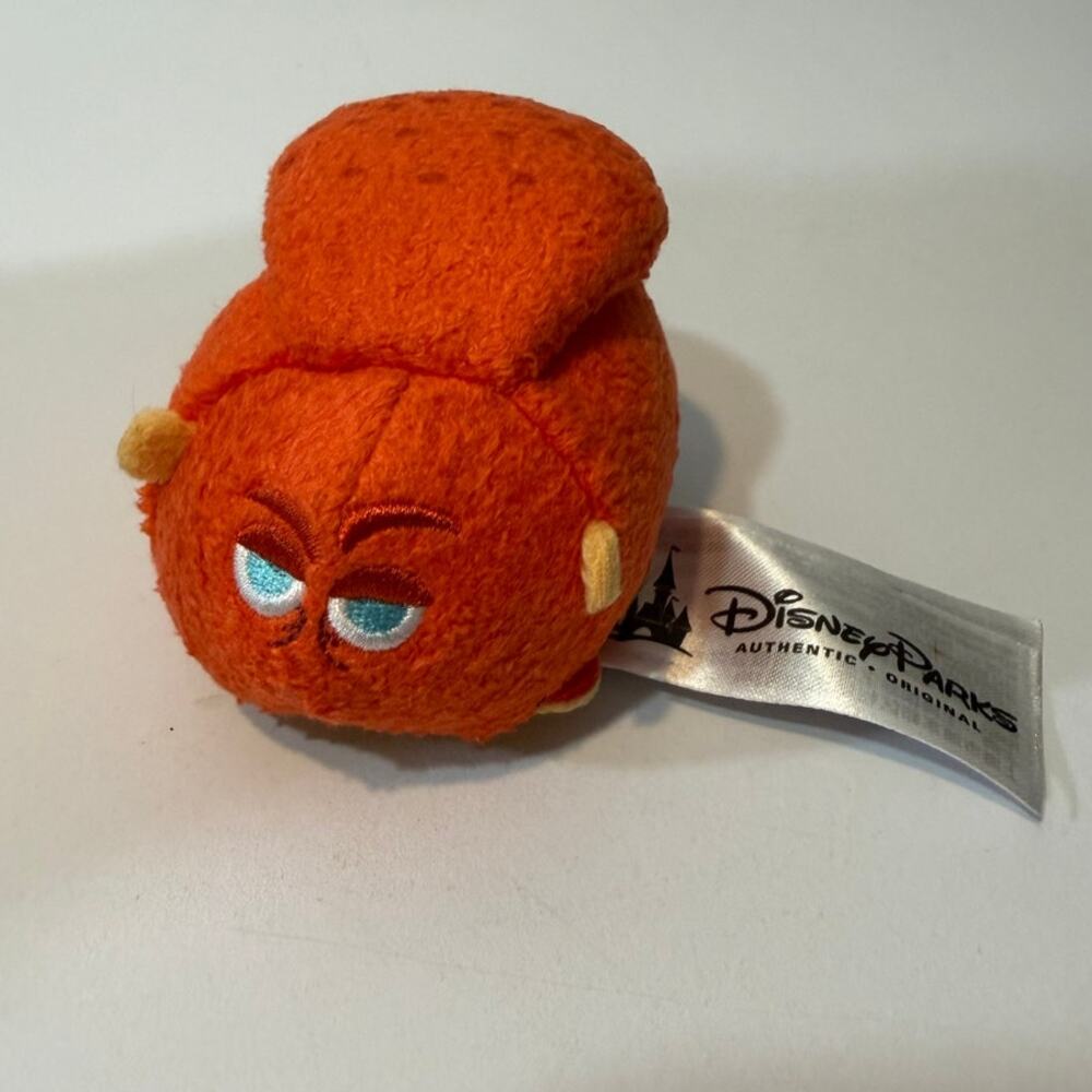 Authentic US Disney Parks Finding Dory - HANK - Tsum Tsum Mini Plush Doll